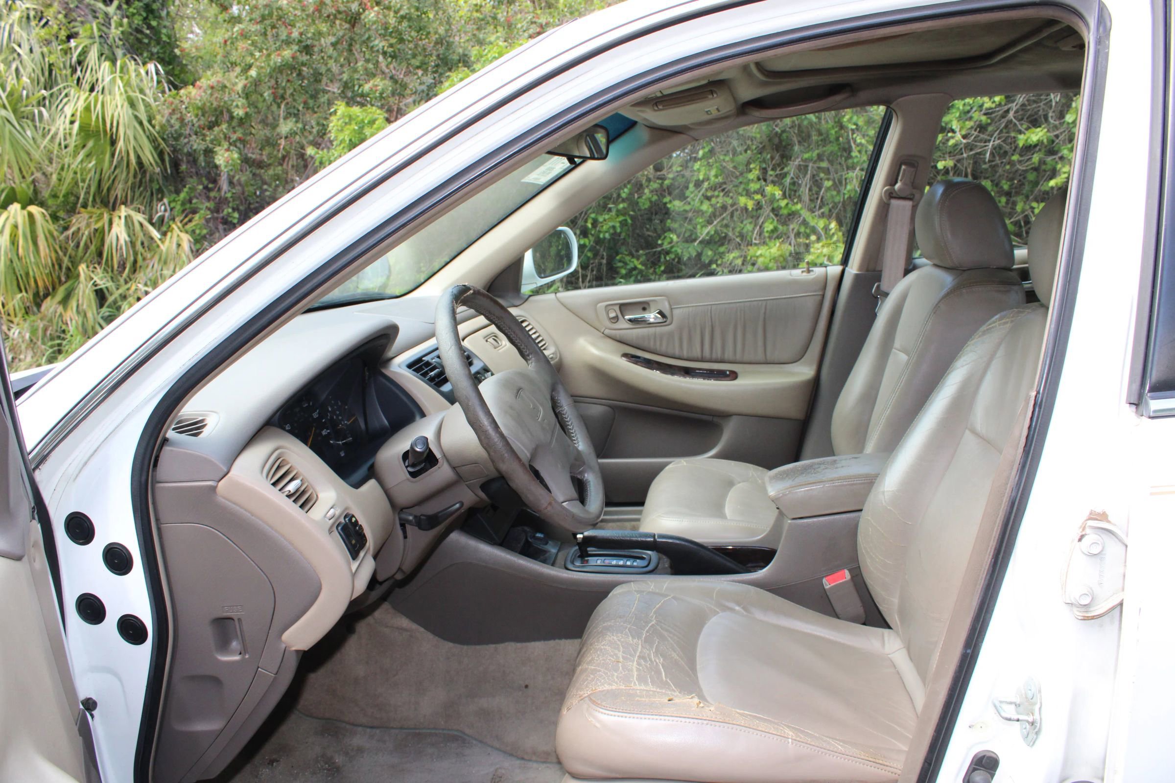 Used 2000 Honda Accord EX image 8