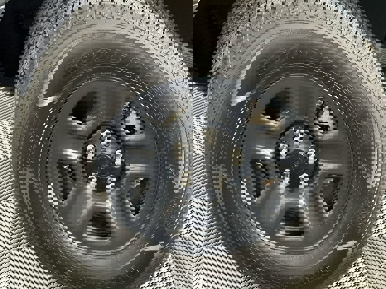 Used 2018 Jeep Wrangler Unlimited Sport image 11