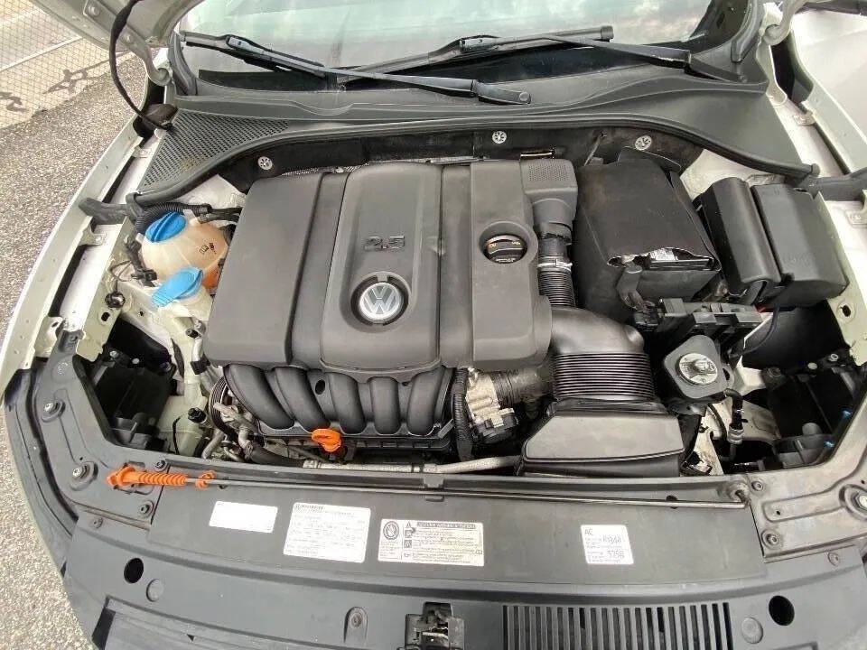 Used 2012 Volkswagen Passat 2.5 SE FWD image 17