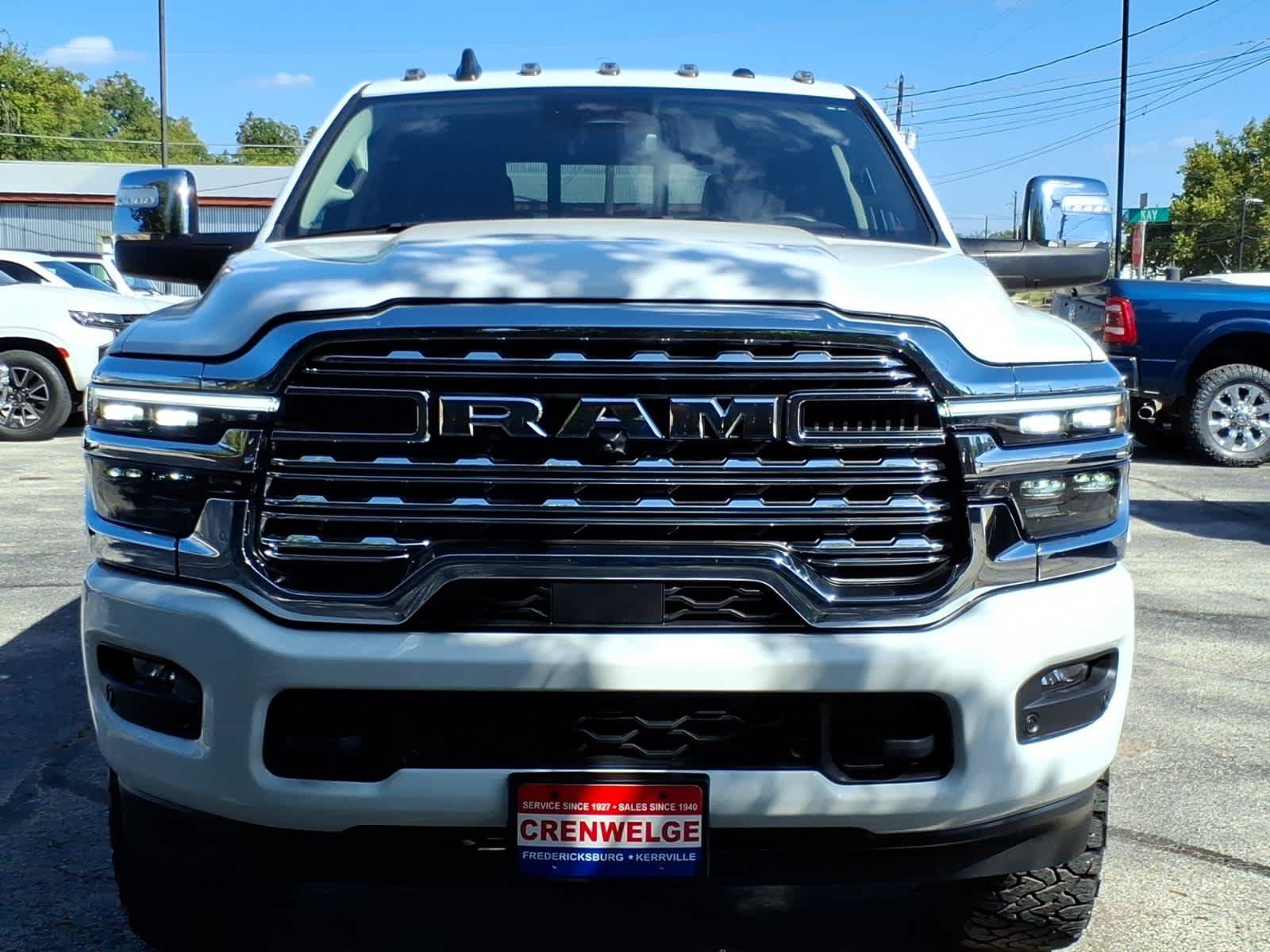 Used 2025 RAM 2500 Limited AWD/4WD image 18