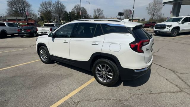 Used 2023 GMC Terrain SLT w/ Tech Package image 6