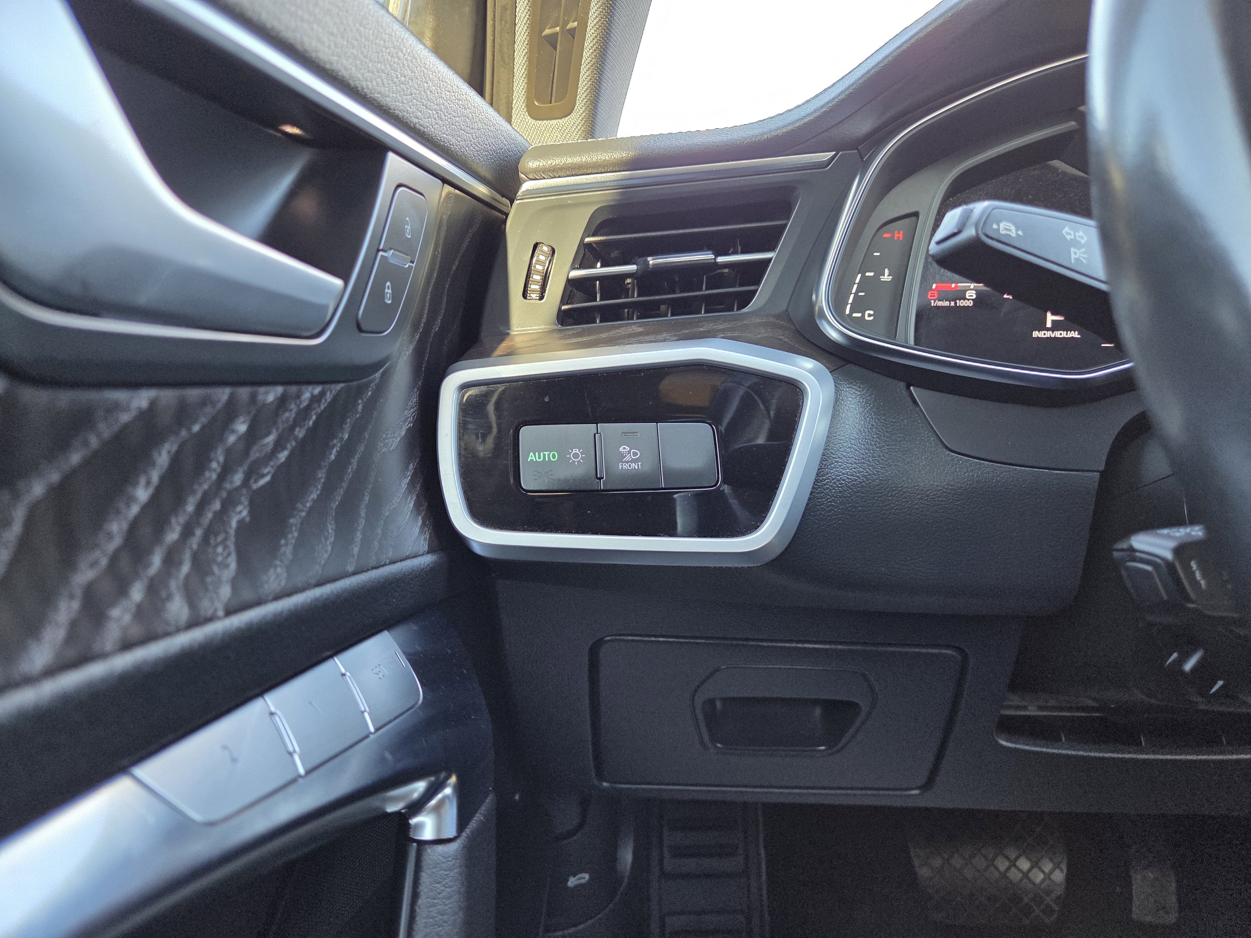 Used 2023 Audi A6 2.0T Premium image 37