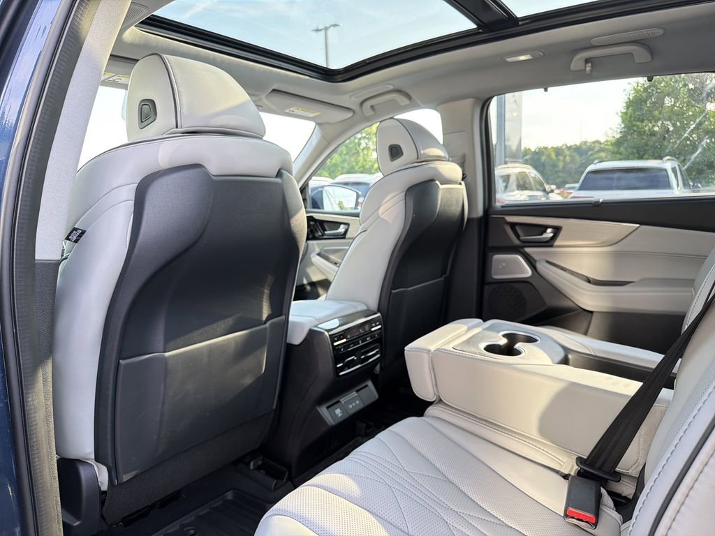Used 2025 Acura MDX SH-AWD w/ Advance Package image 12