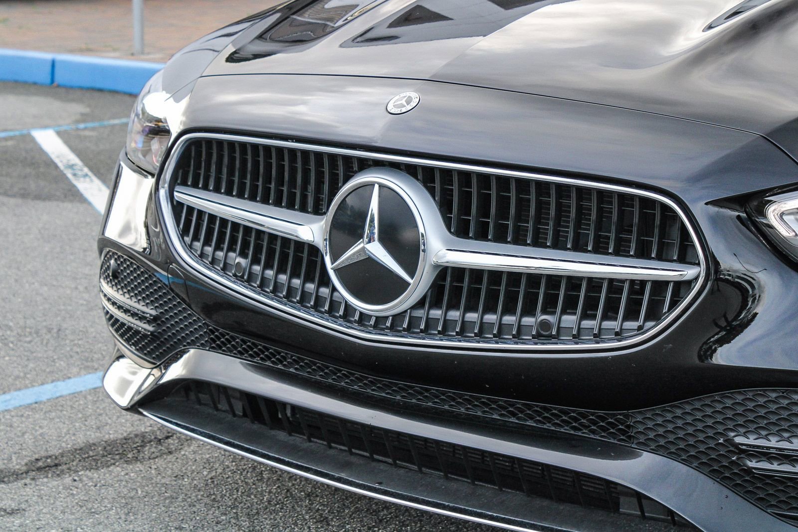 Certified 2025 Mercedes-Benz C 300 Sedan image 6