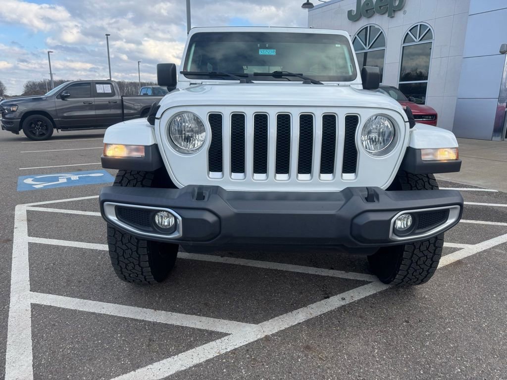 Used 2019 Jeep Wrangler Unlimited Sahara image 3