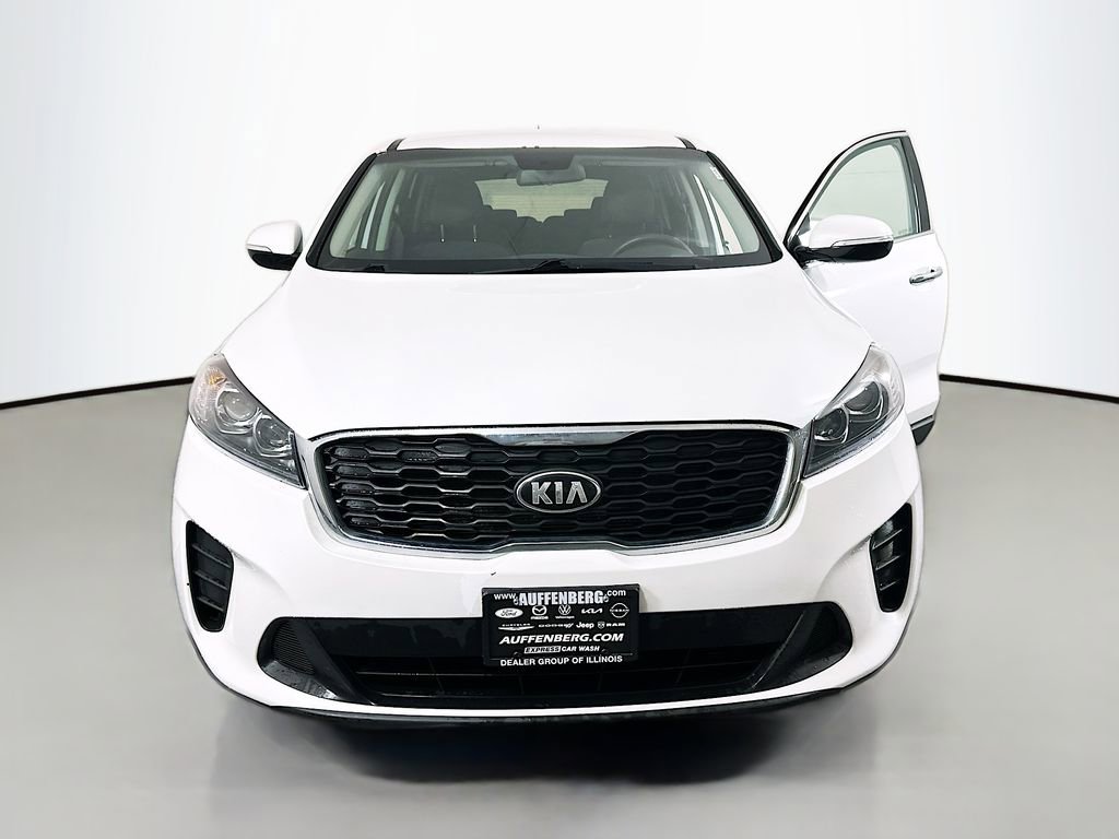 Used 2019 Kia Sorento LX image 2