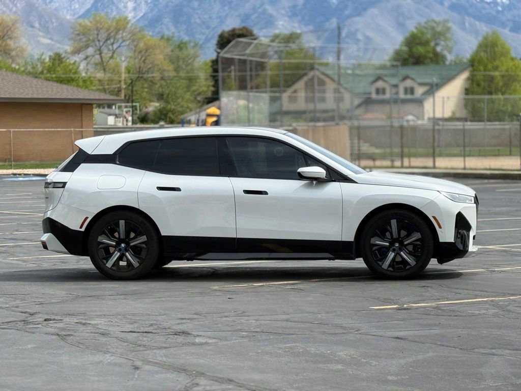 Certified 2023 BMW iX xDrive50 w/ Premium Package image 4