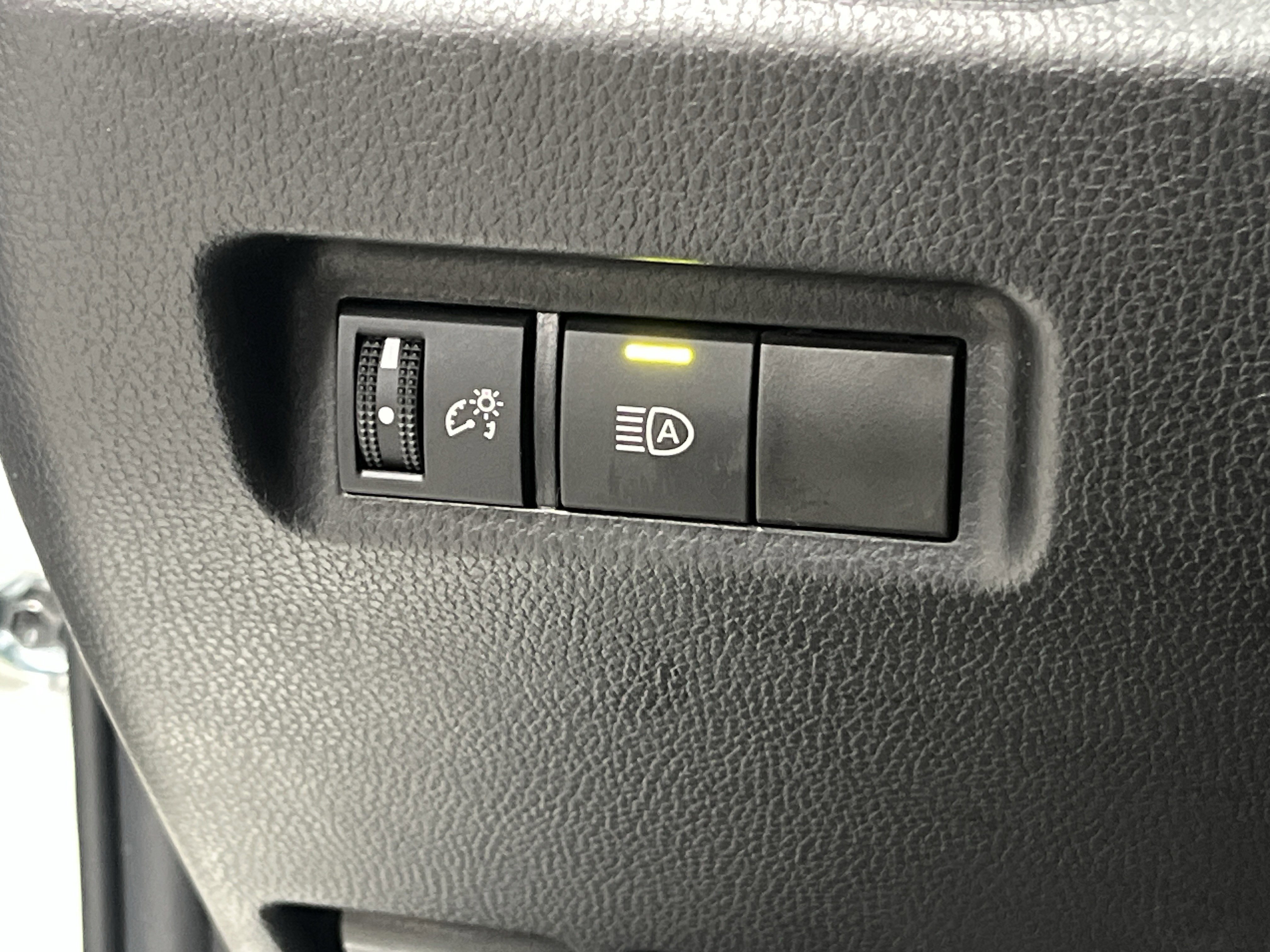 Used 2025 Toyota RAV4 LE FWD image 26