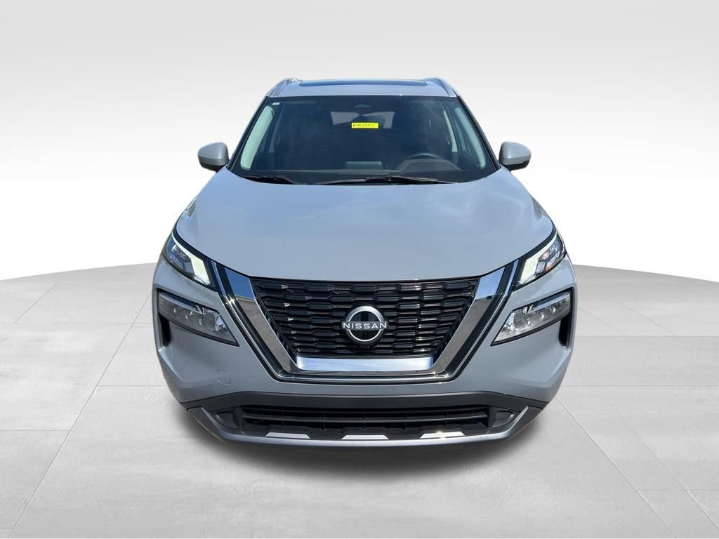 Used 2023 Nissan Rogue SL AWD/4WD image 3