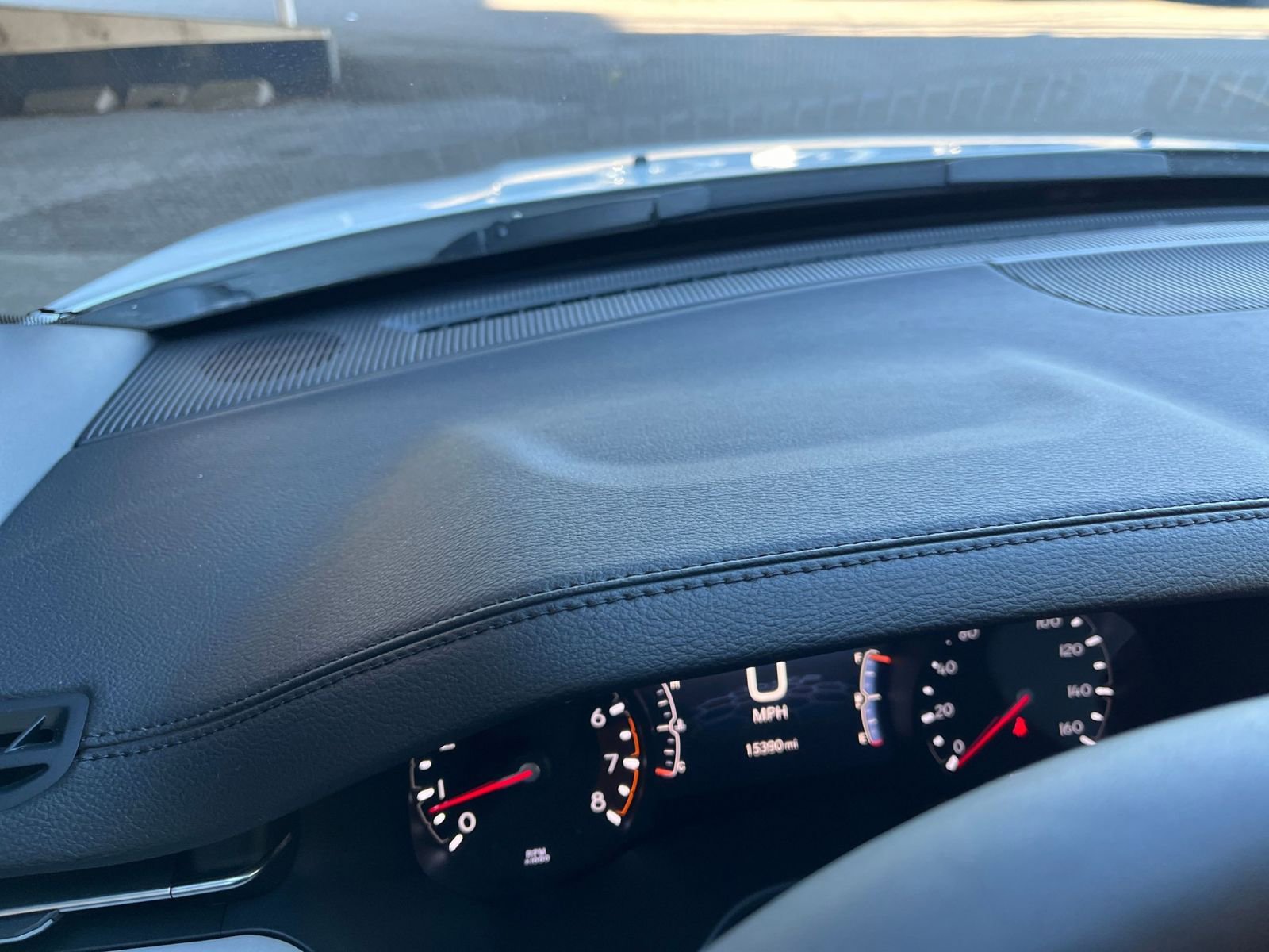 Used 2025 Jeep Compass Limited image 34