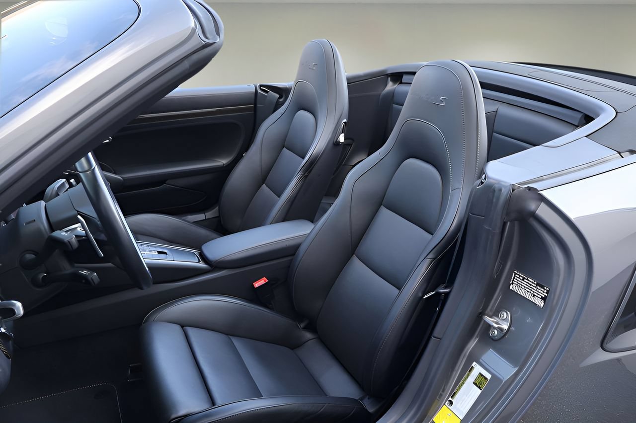 Used 2019 Porsche 911 Turbo S AWD/4WD image 12