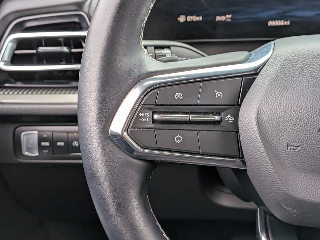 Used 2026 Chevrolet Traverse LT AWD/4WD image 35