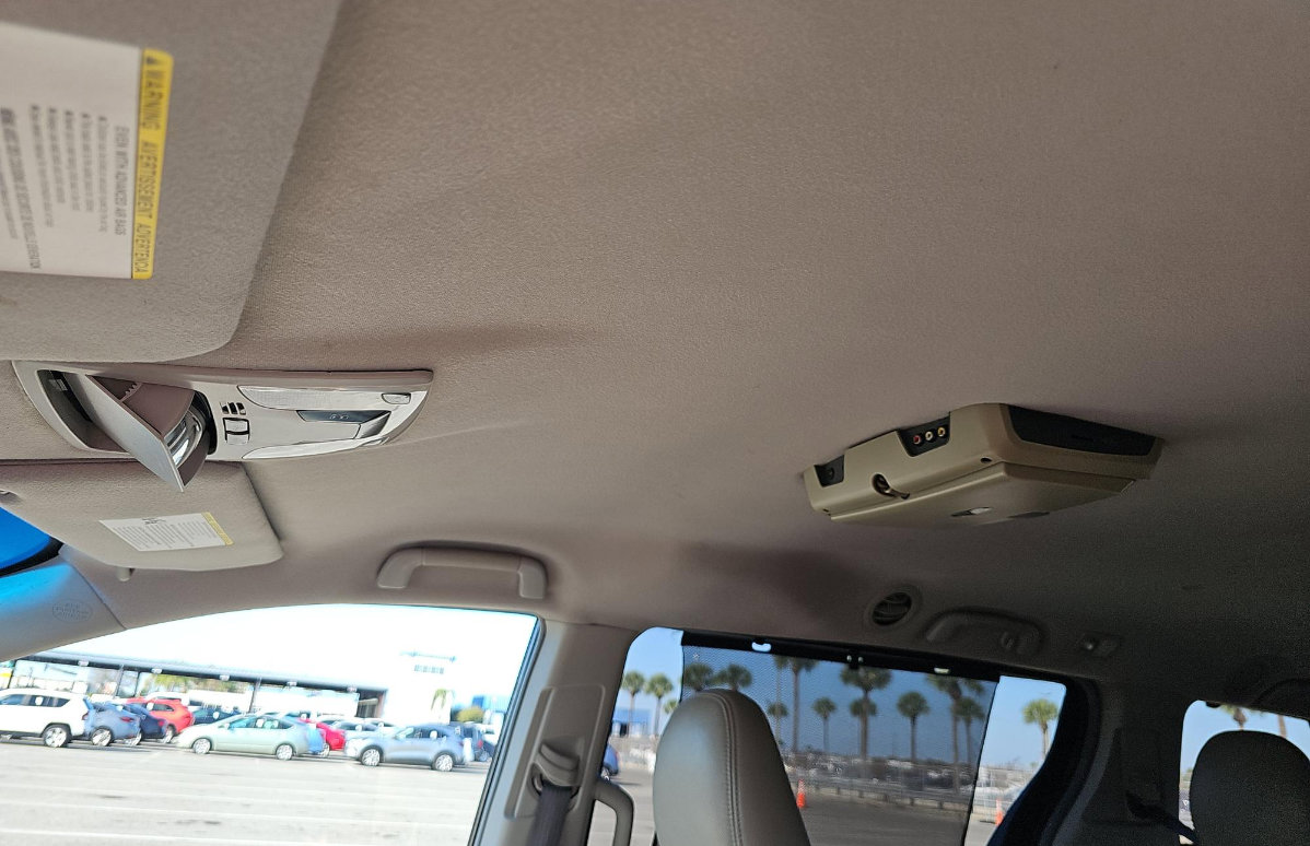 Used 2011 Toyota Sienna LE image 11