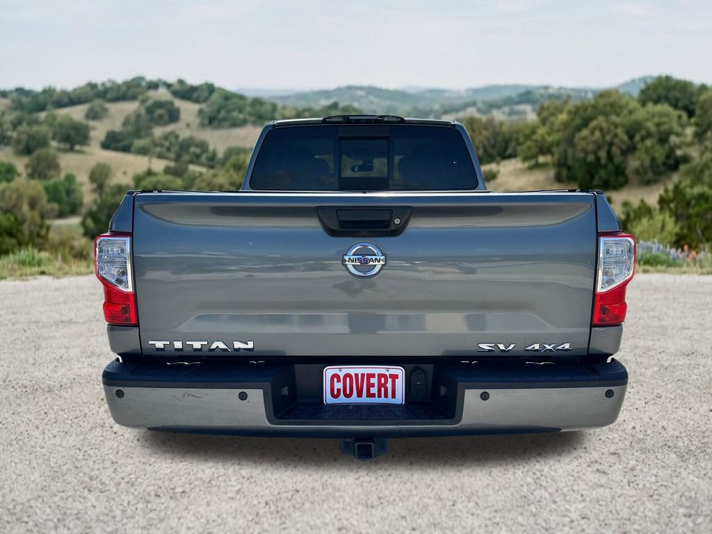 Used 2017 Nissan Titan SV AWD/4WD image 9