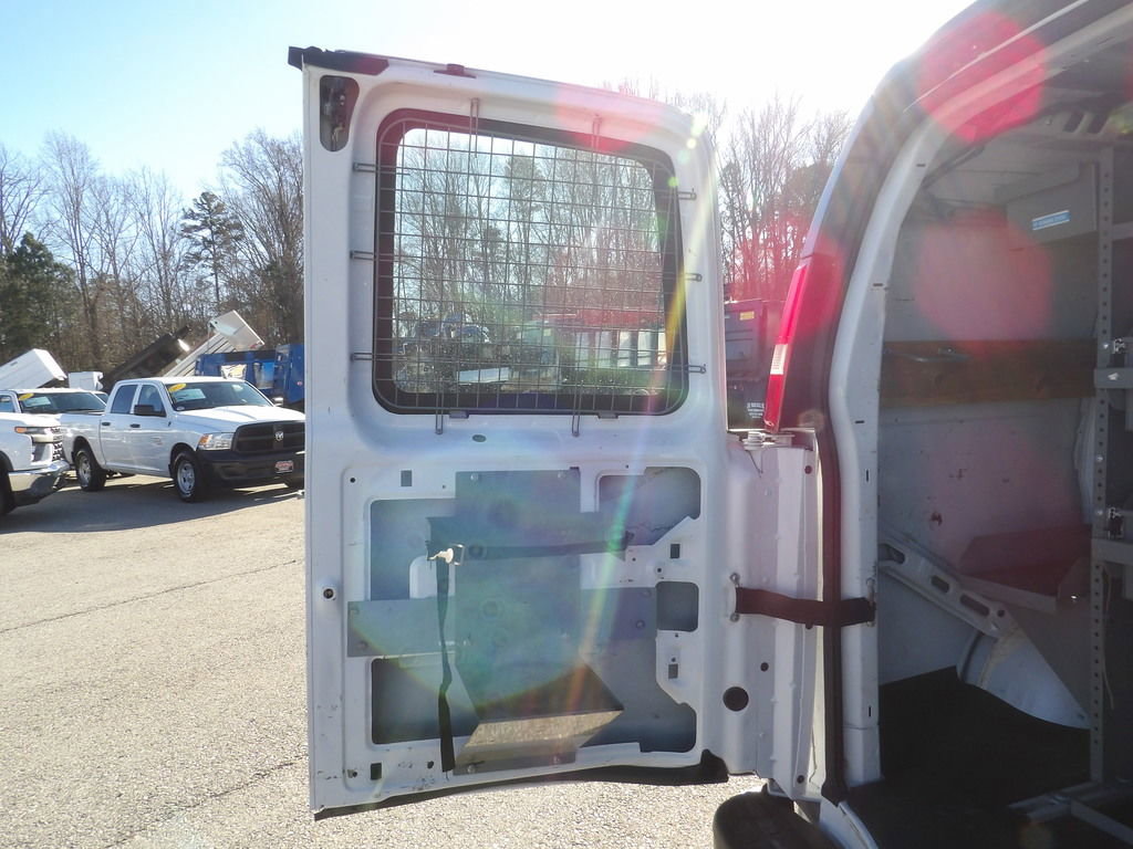 Used 2017 Chevrolet Express 2500 image 42