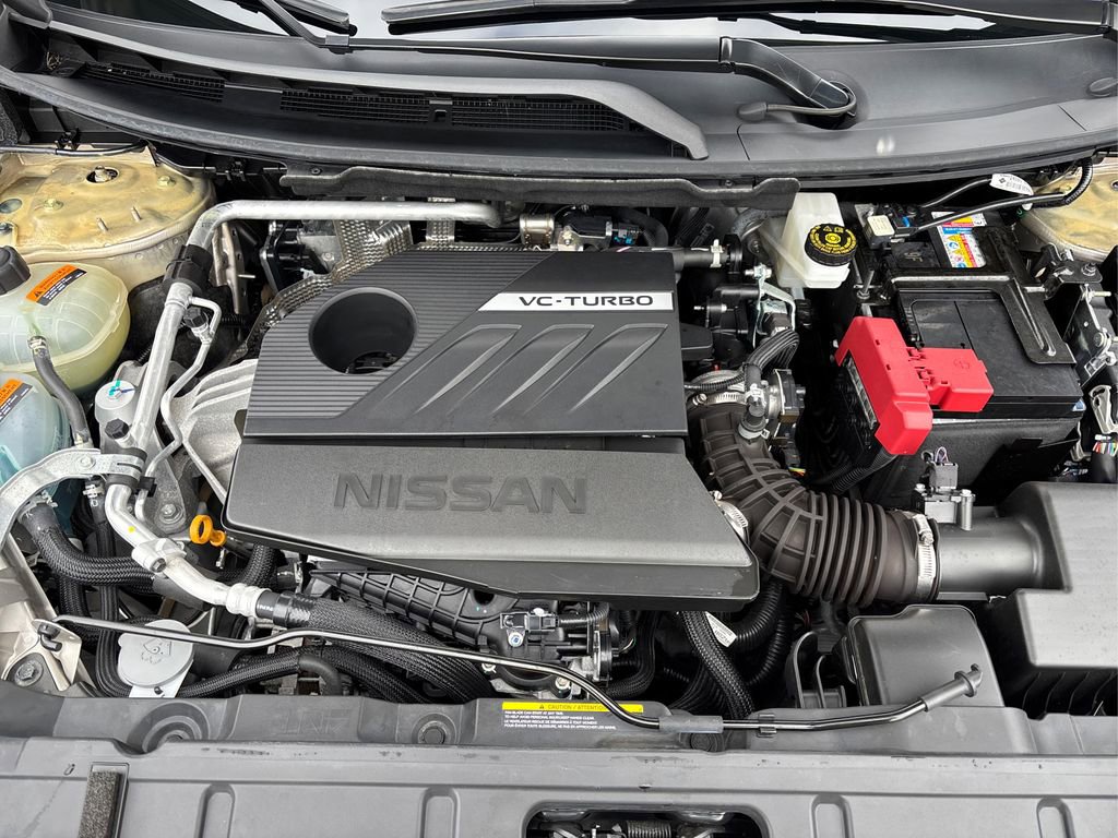 Certified 2025 Nissan Rogue Platinum image 13