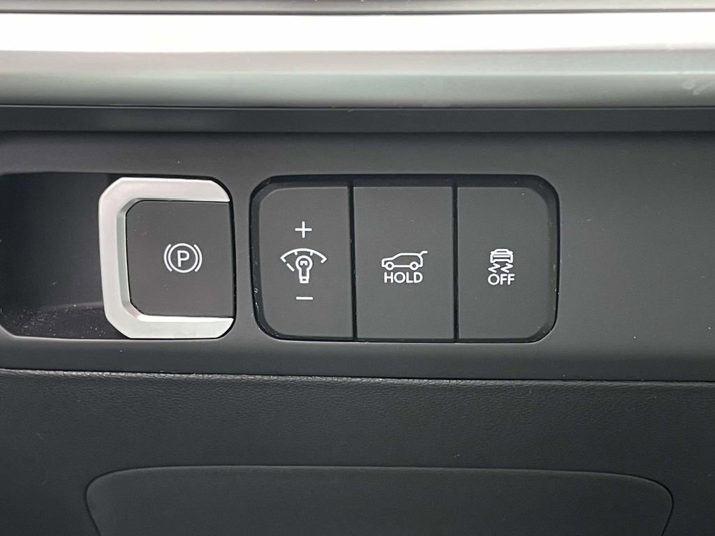 Certified 2025 Hyundai Santa Fe SEL image 10