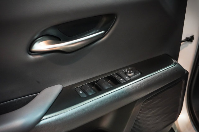 Certified 2025 Lexus UX 300h FWD w/ Accessory Package (Z2) image 11