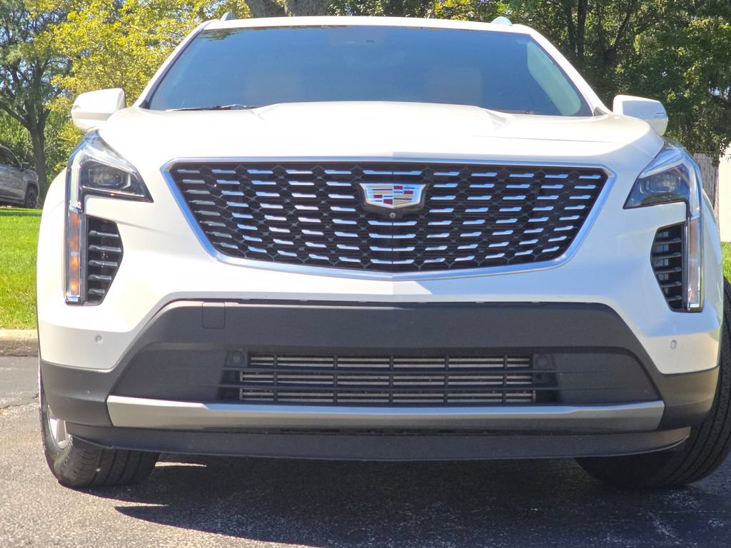 Certified 2022 Cadillac XT4 Premium Luxury w/ Enhanced Visibility Package AWD/4WD image 13