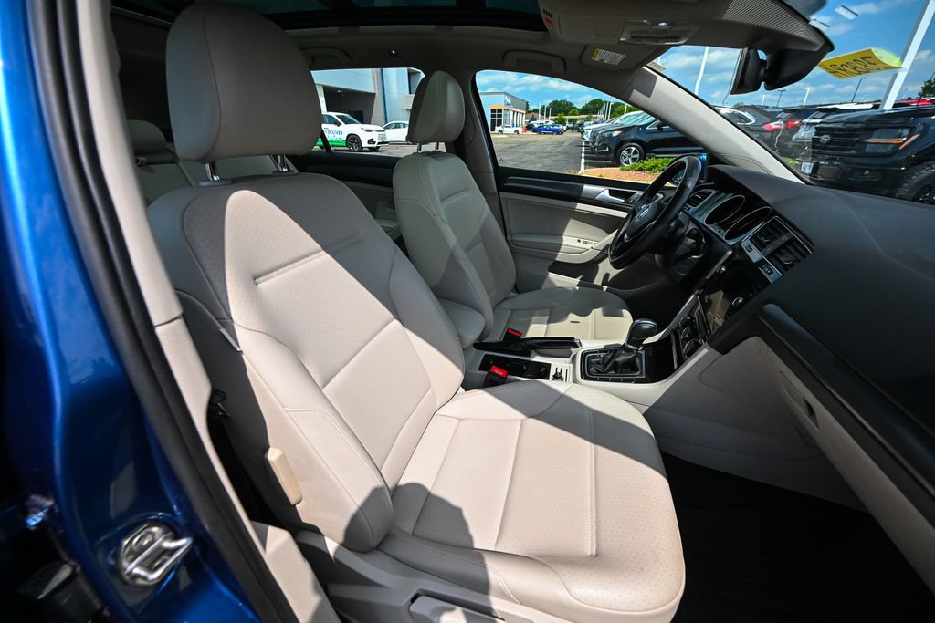 Used 2019 Volkswagen Golf SE FWD image 24