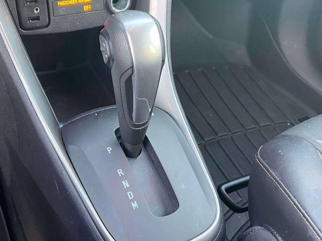 Used 2019 Chevrolet Trax LT w/ LT Convenience Package FWD image 29