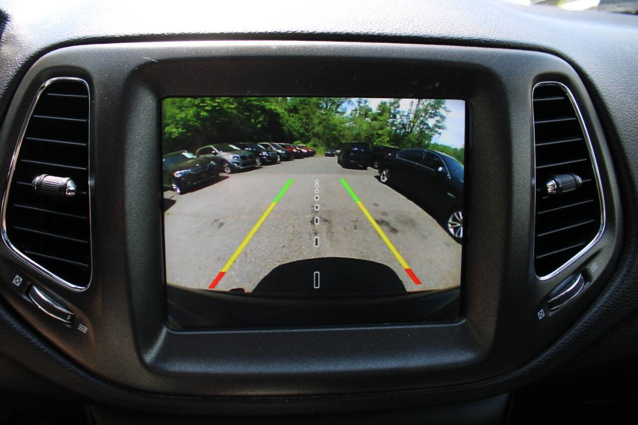 Used 2017 Jeep Compass Trailhawk w/ Navigation Group image 42