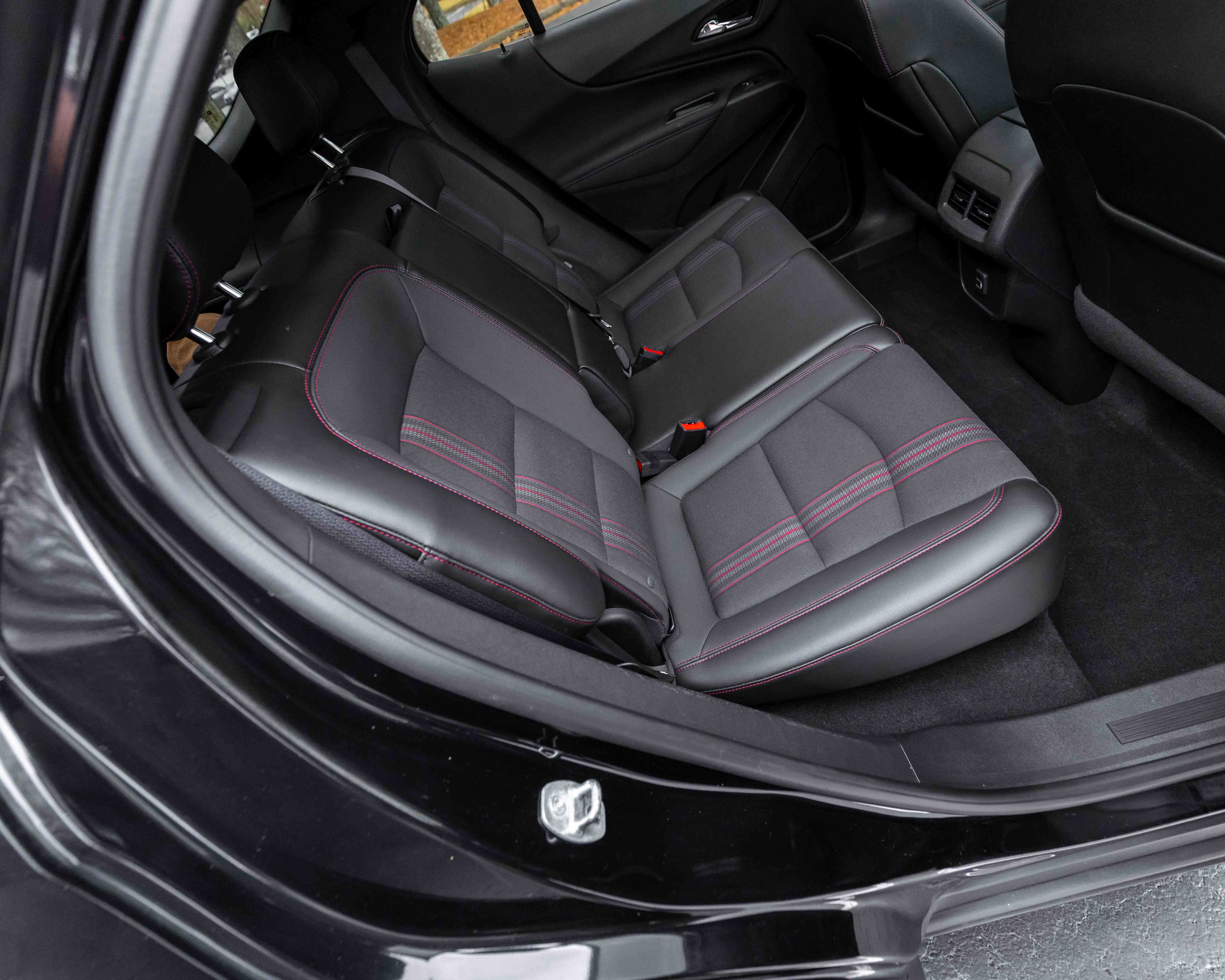 Used 2023 Chevrolet Equinox RS image 16