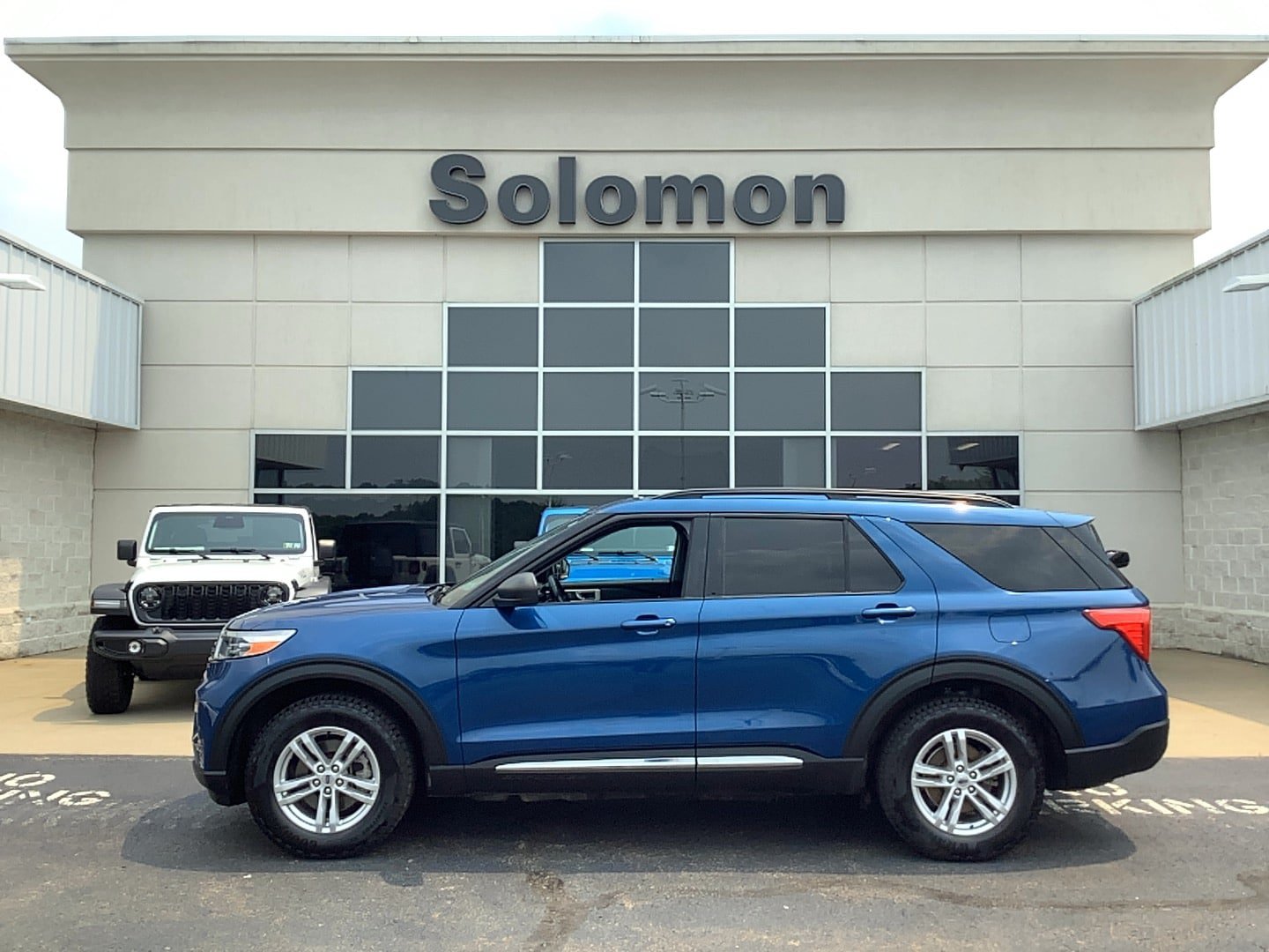 Used 2022 Ford Explorer XLT w/ Equipment Group 202A