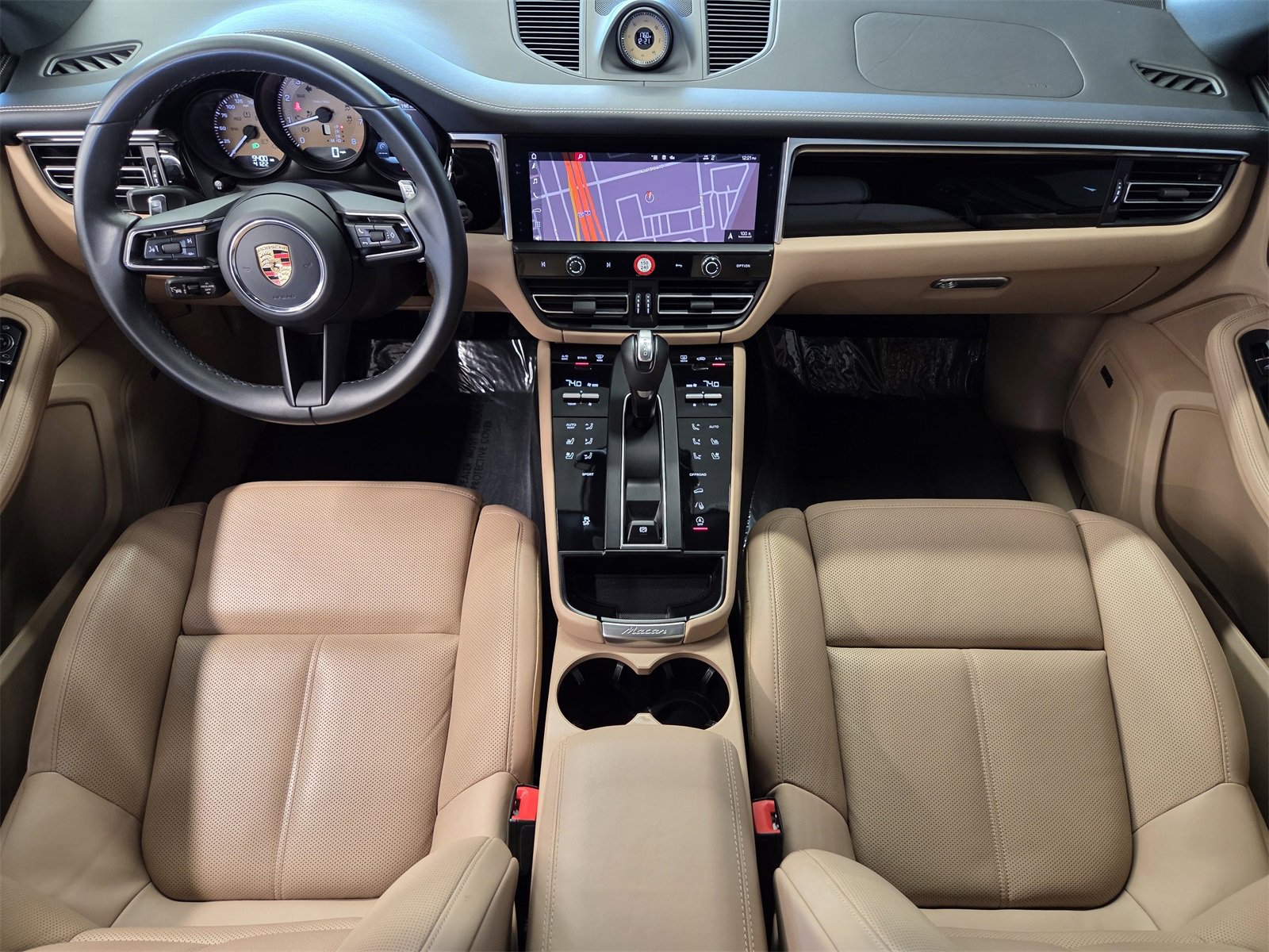 Used 2024 Porsche Macan image 13