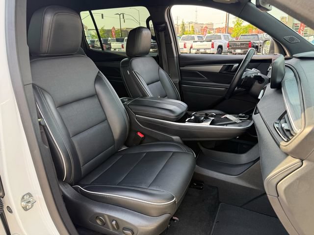 Used 2025 Buick Enclave Preferred AWD/4WD image 10