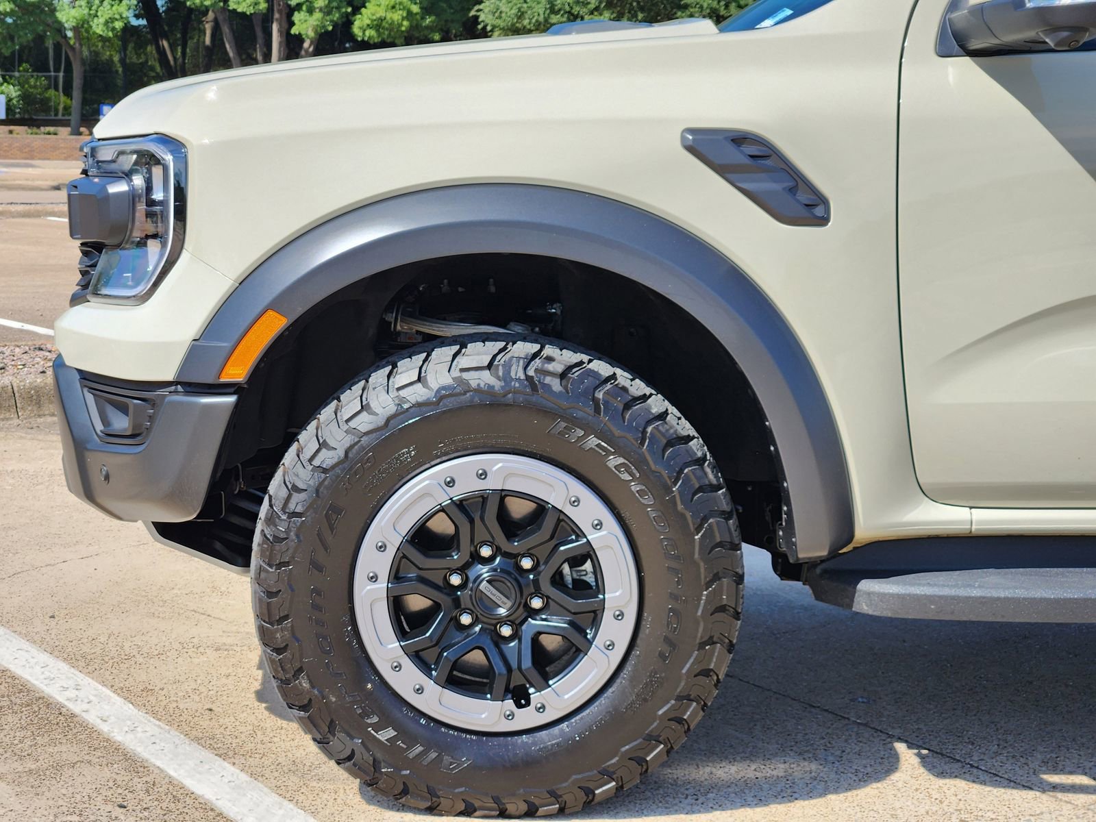 Used 2025 Ford Ranger Raptor AWD/4WD image 8