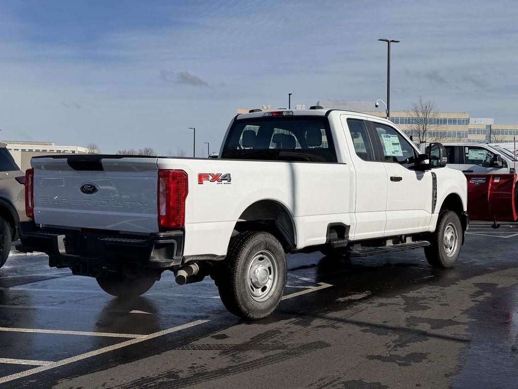 New 2026 Ford F250 XL w/ FX4 Off-Road Package AWD/4WD image 2