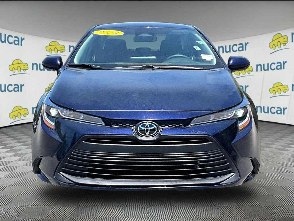 Used 2024 Toyota Corolla LE FWD image 2