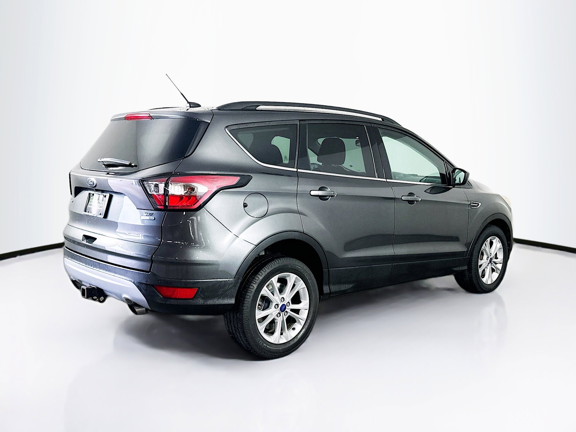 Used 2017 Ford Escape SE w/ Equipment Group 201A AWD/4WD image 9