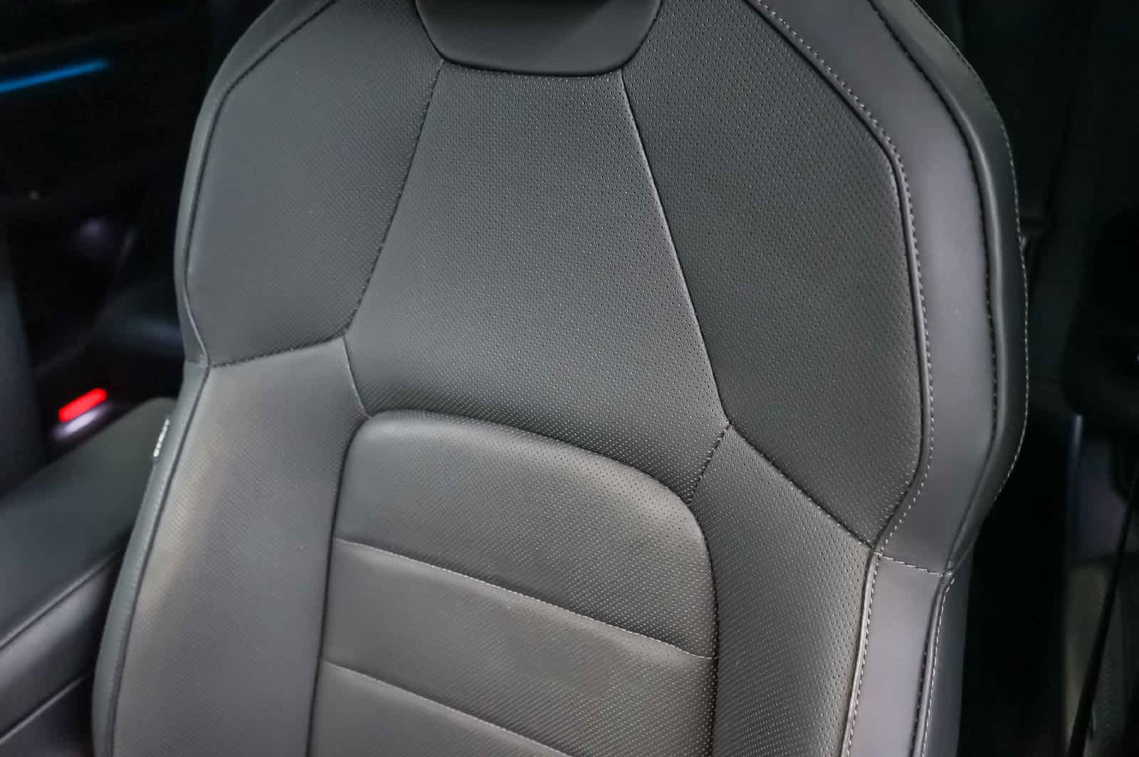 Certified 2026 Porsche Macan Electric RWD image 30