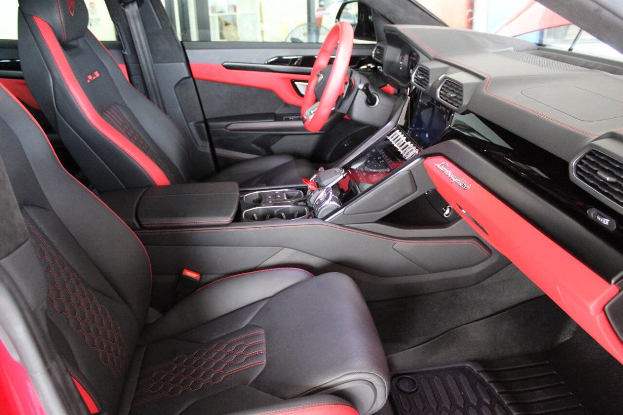 Used 2023 Lamborghini Urus S image 11
