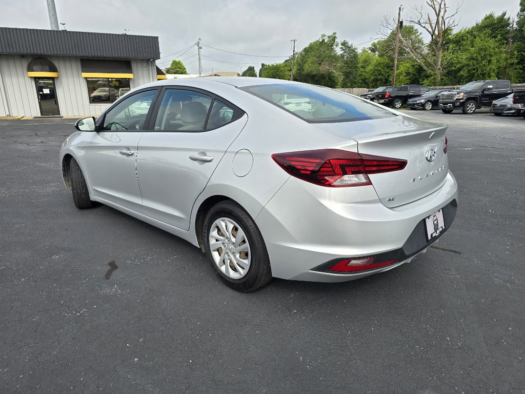 Used 2019 Hyundai Elantra SE image 3