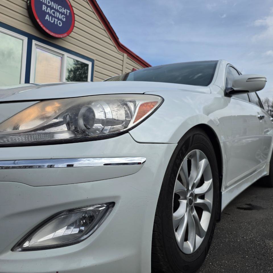 Used 2013 Hyundai Genesis 3.8 RWD image 13