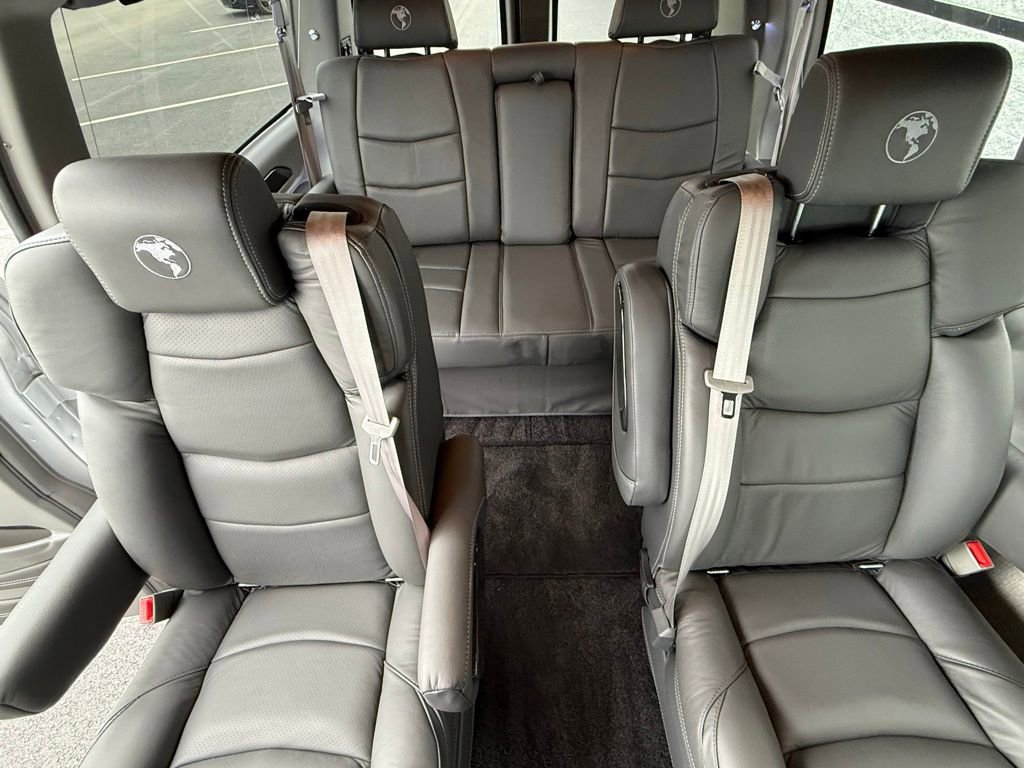 Used 2023 GMC Savana 2500 image 35