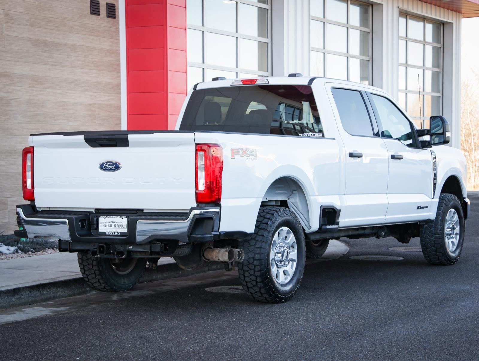Used 2024 Ford F250 XLT w/ FX4 Off-Road Package image 3