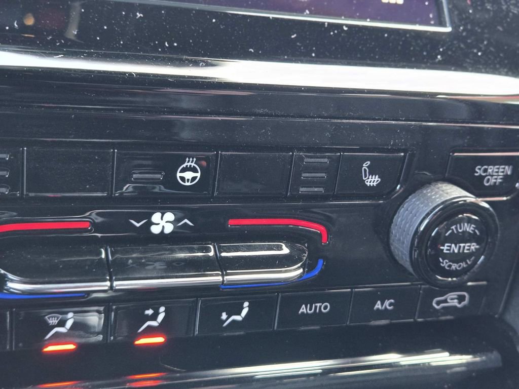 Used 2023 Jeep Grand Cherokee Altitude image 30