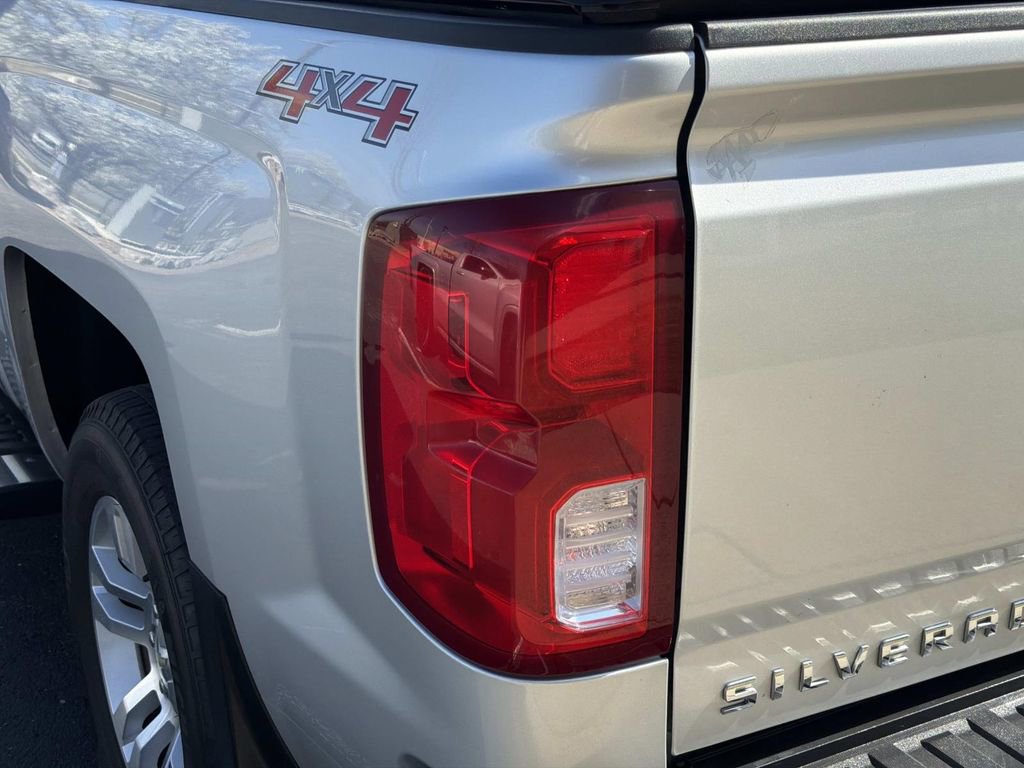 Used 2017 Chevrolet Silverado 1500 LTZ w/ LTZ Plus Package image 12