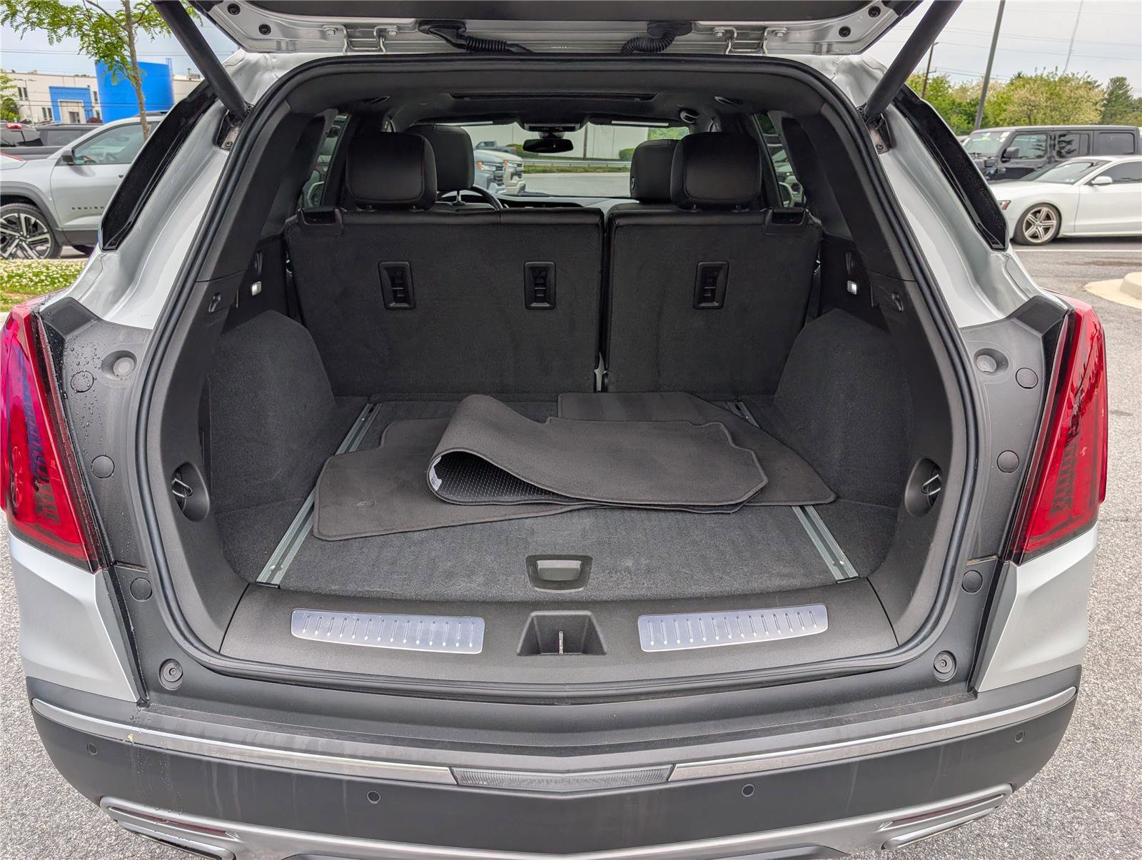 Used 2020 Cadillac XT5 Premium Luxury FWD image 13