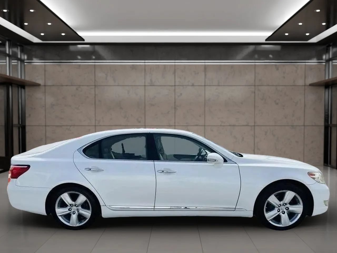 Used 2012 Lexus LS 460 w/ Comfort Pkg RWD image 2