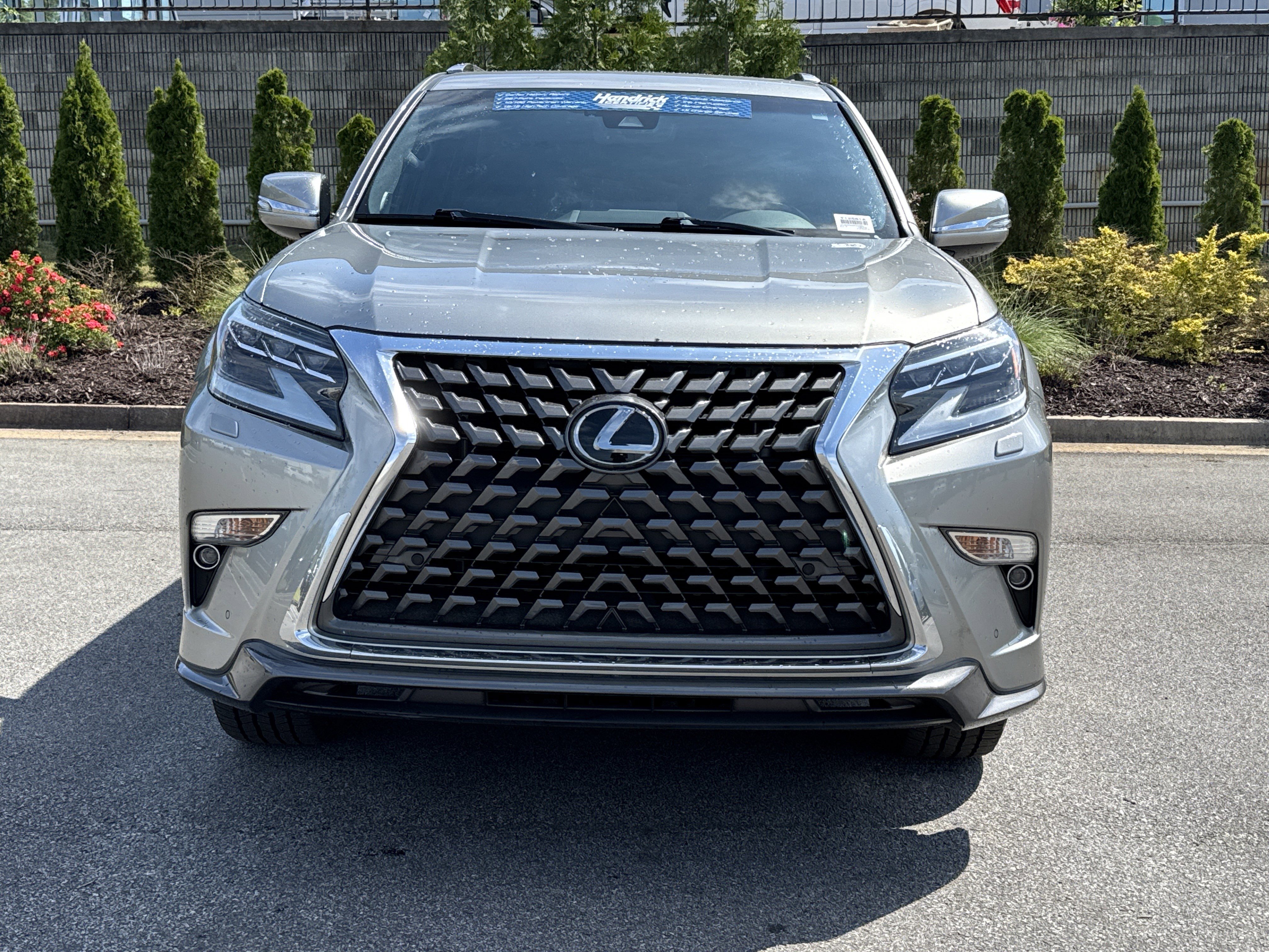 Used 2023 Lexus GX 460 Premium w/ Accessory Package AWD/4WD image 3