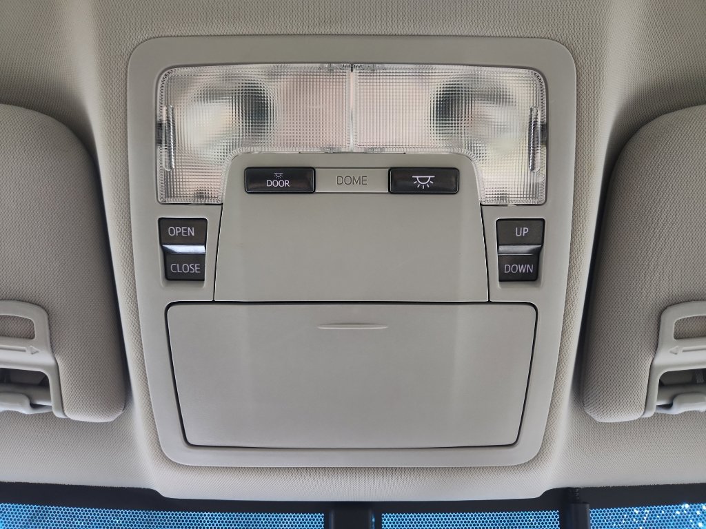 Used 2013 Toyota Avalon XLE Premium image 27