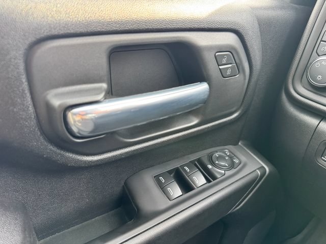 Used 2022 Chevrolet Silverado 2500 Custom w/ Custom Convenience Package AWD/4WD image 15