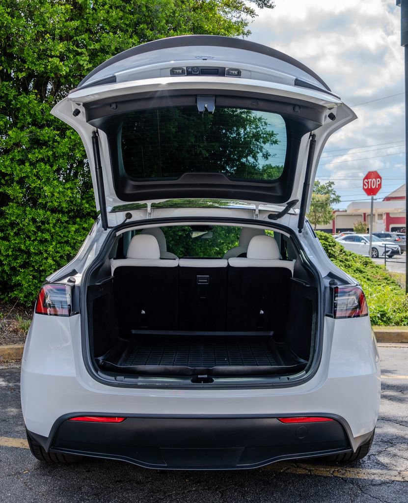 Used 2024 Tesla Model Y Performance AWD/4WD image 24