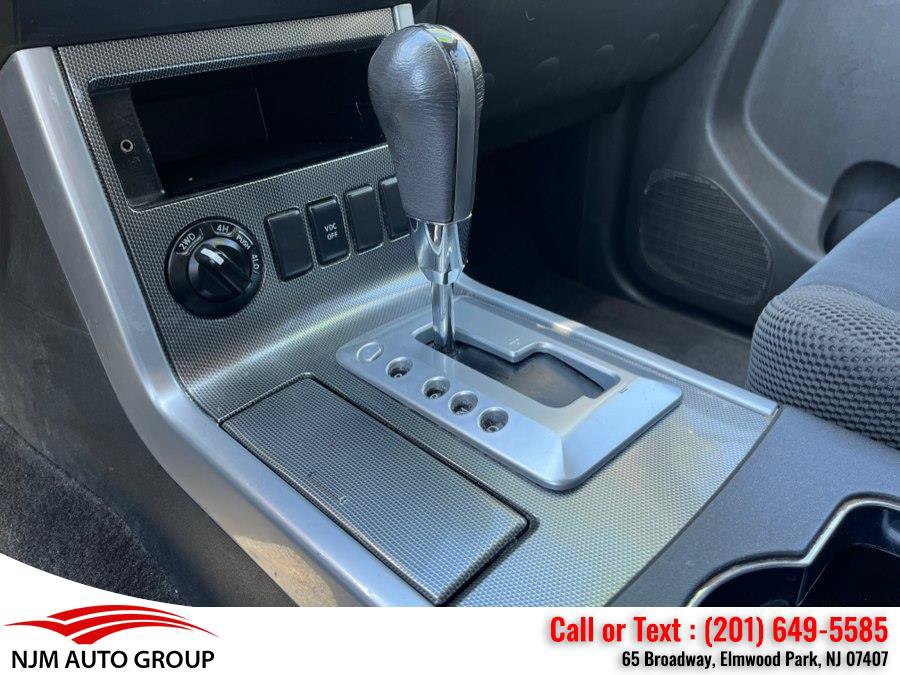 Used 2010 Nissan Pathfinder SE AWD/4WD image 26