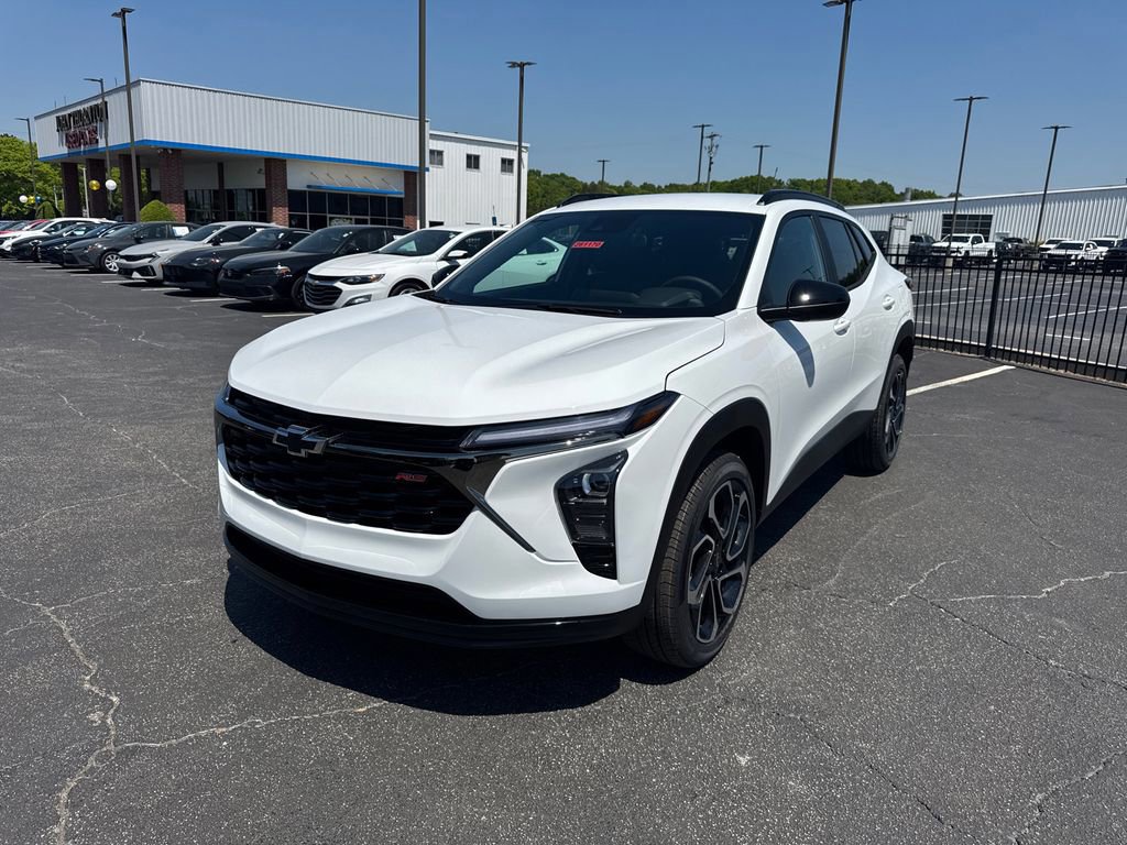 New 2026 Chevrolet Trax RS FWD image 2